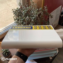 Підвіконня Lesgard Білий глянець